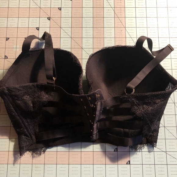 Victoria’s Secret balconet bra 34DD - Picture 2 of 5